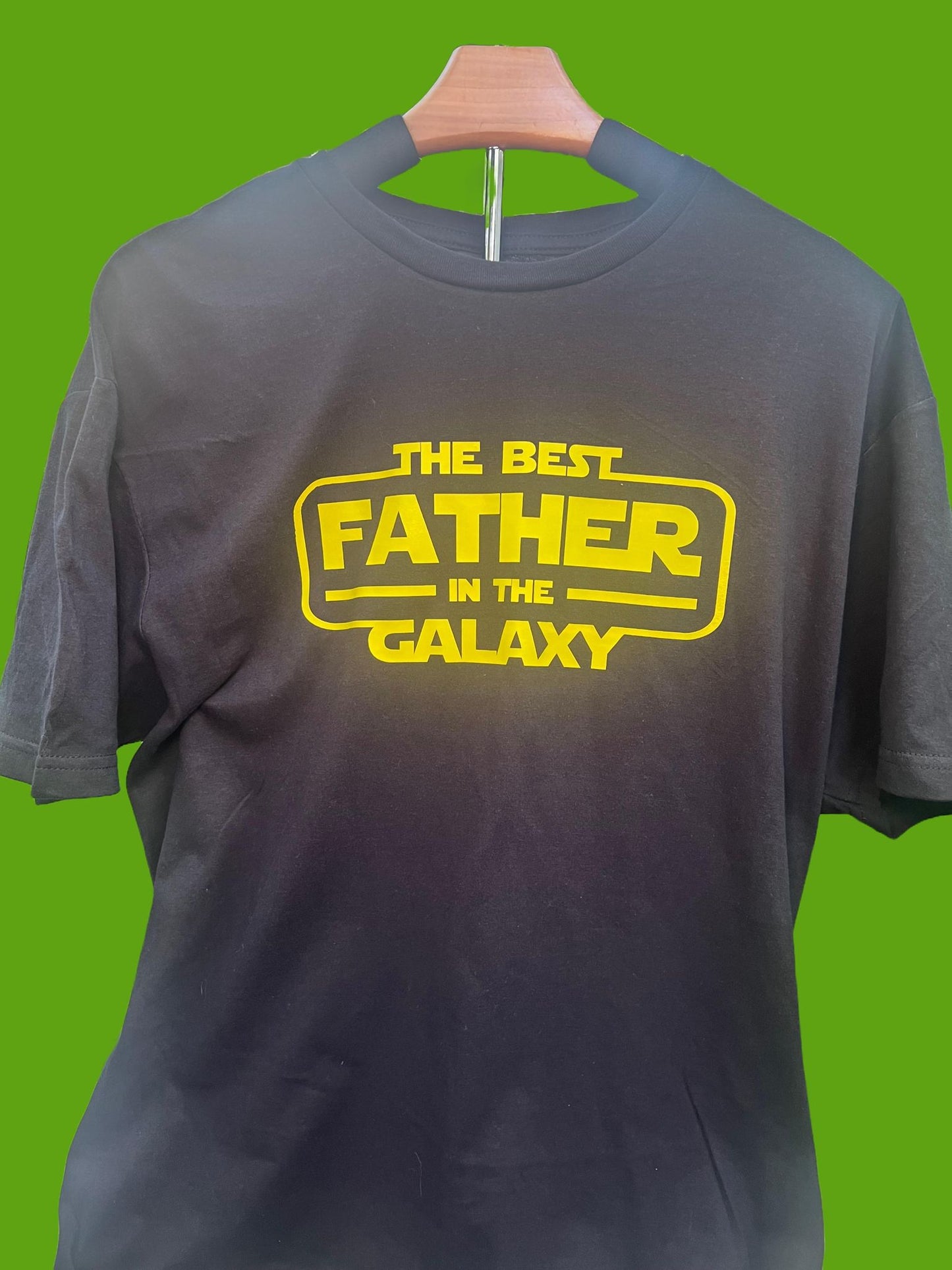 T-shirt for the Ultimate Star Wars Fan - "Best Father in The Galaxy" Black T-shirt