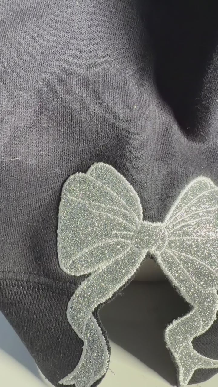 video-of-glitter-bow-close-up